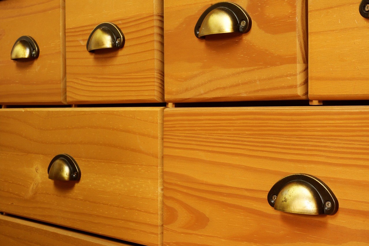 Where Should Drawer Slides Be Positioned? [2 Scientific Methods] Homesgys