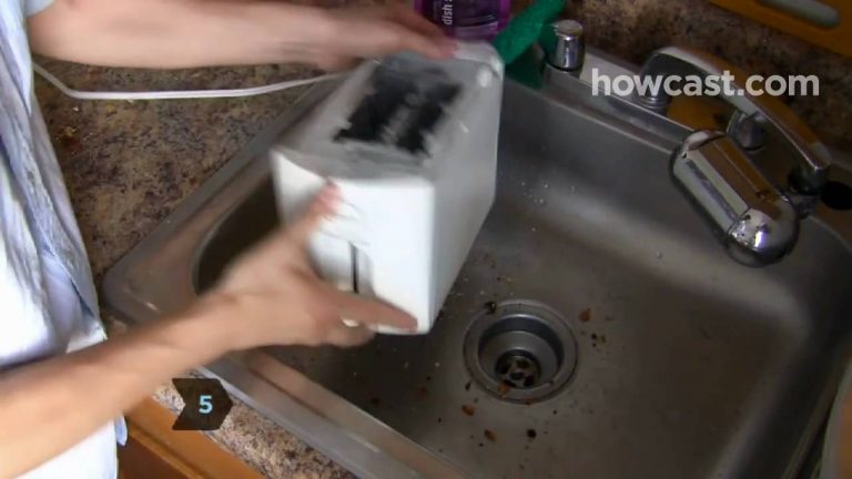 How To Clean A Toaster
