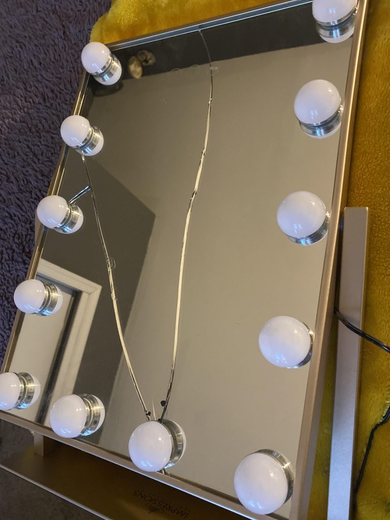 How To Fix Vanity Mirror Light