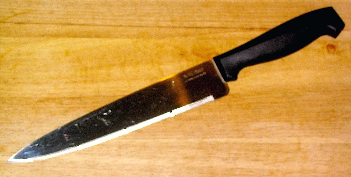 how to clean wooden cutting board