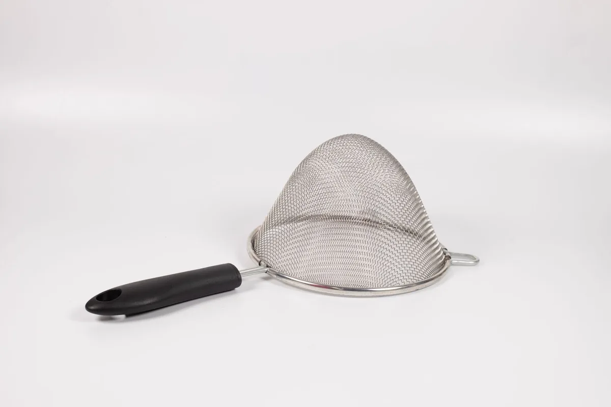 cleaning vinegar soak strainer