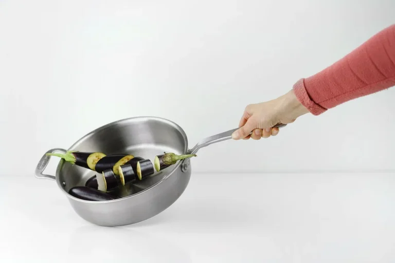 how to clean ceramic skillet