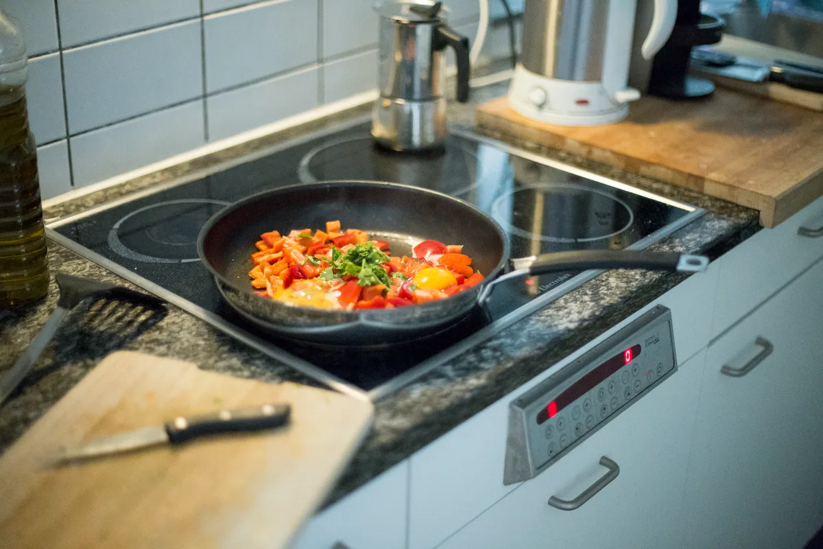 how to clean electric skillet