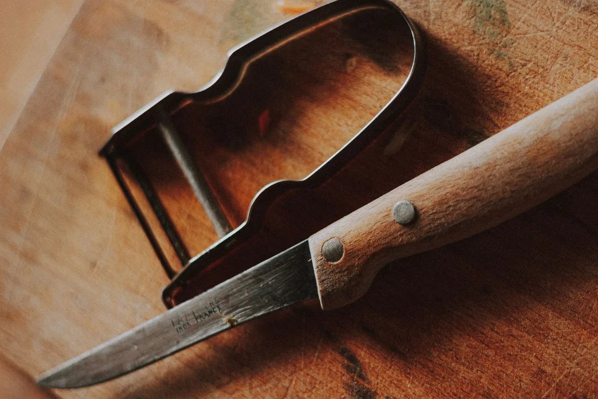 how to remove rust from a peeler