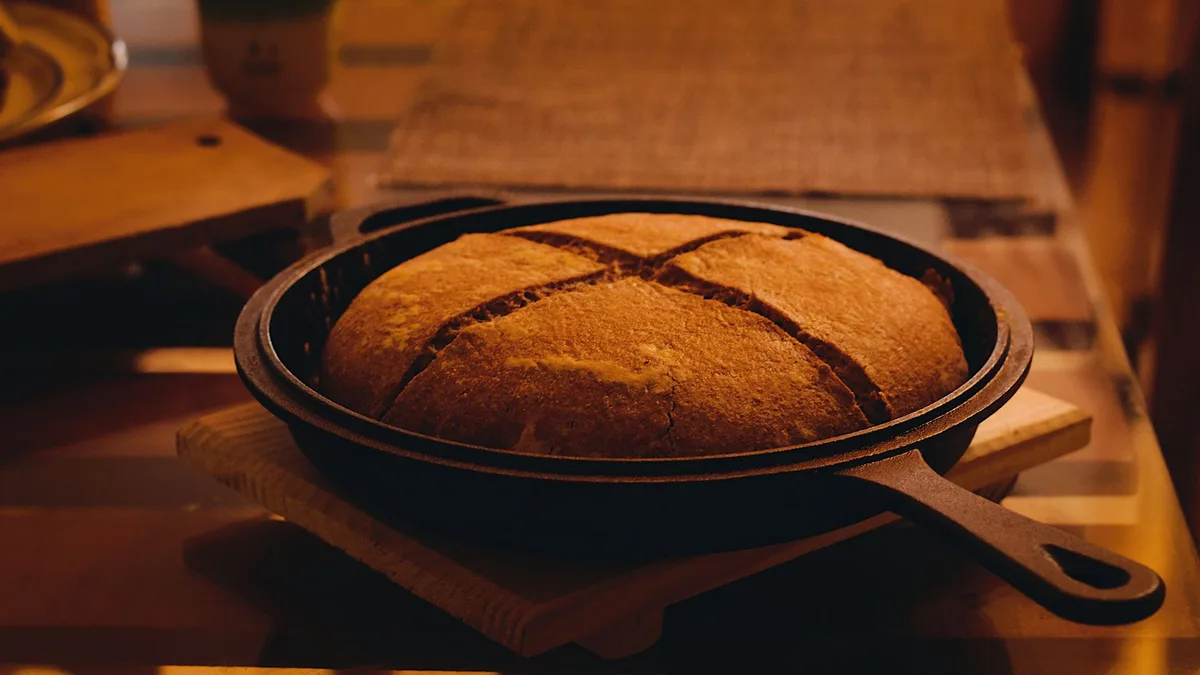 cast iron dutch oven biscuits