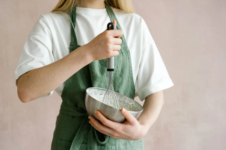 How to Make Meringue by Hand Whisk