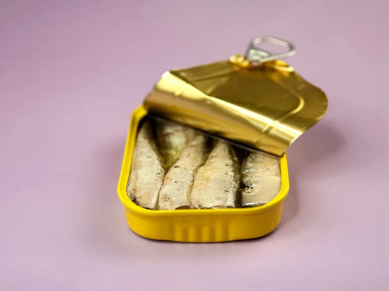 How to Use a Proctor Silex Can Opener