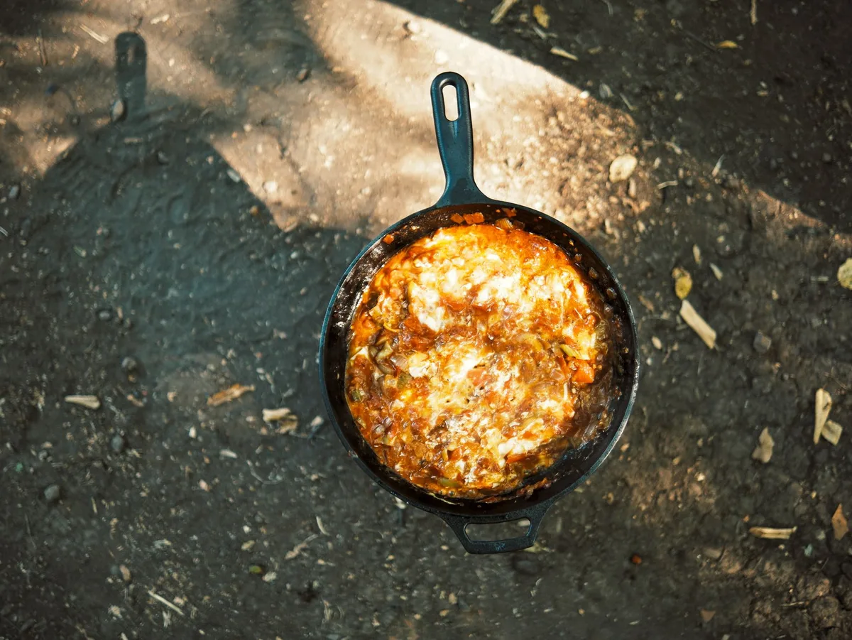 How to use dutch oven as slow cooker